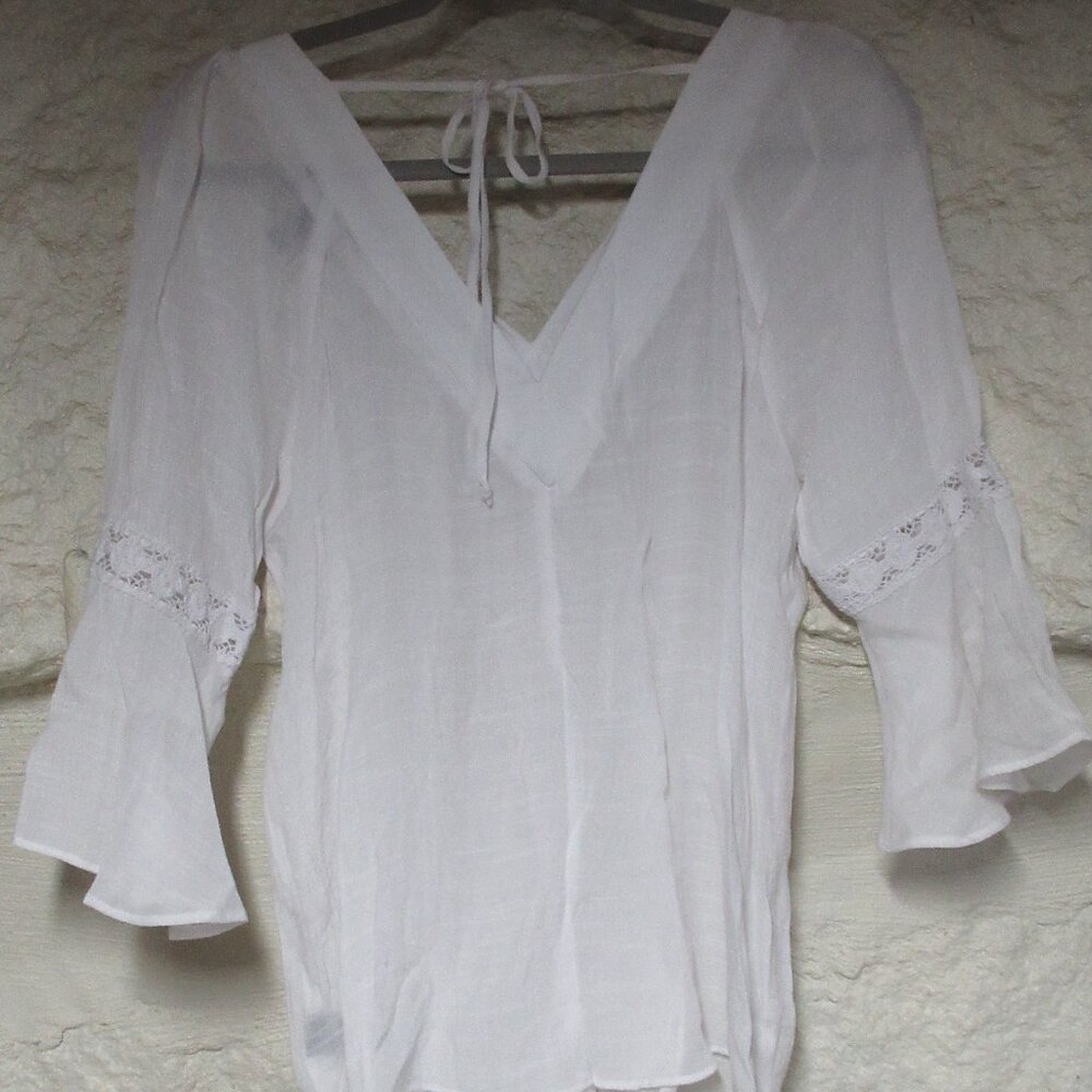 IZ Byer Boho White Gauze V Neck Peasant Shirt